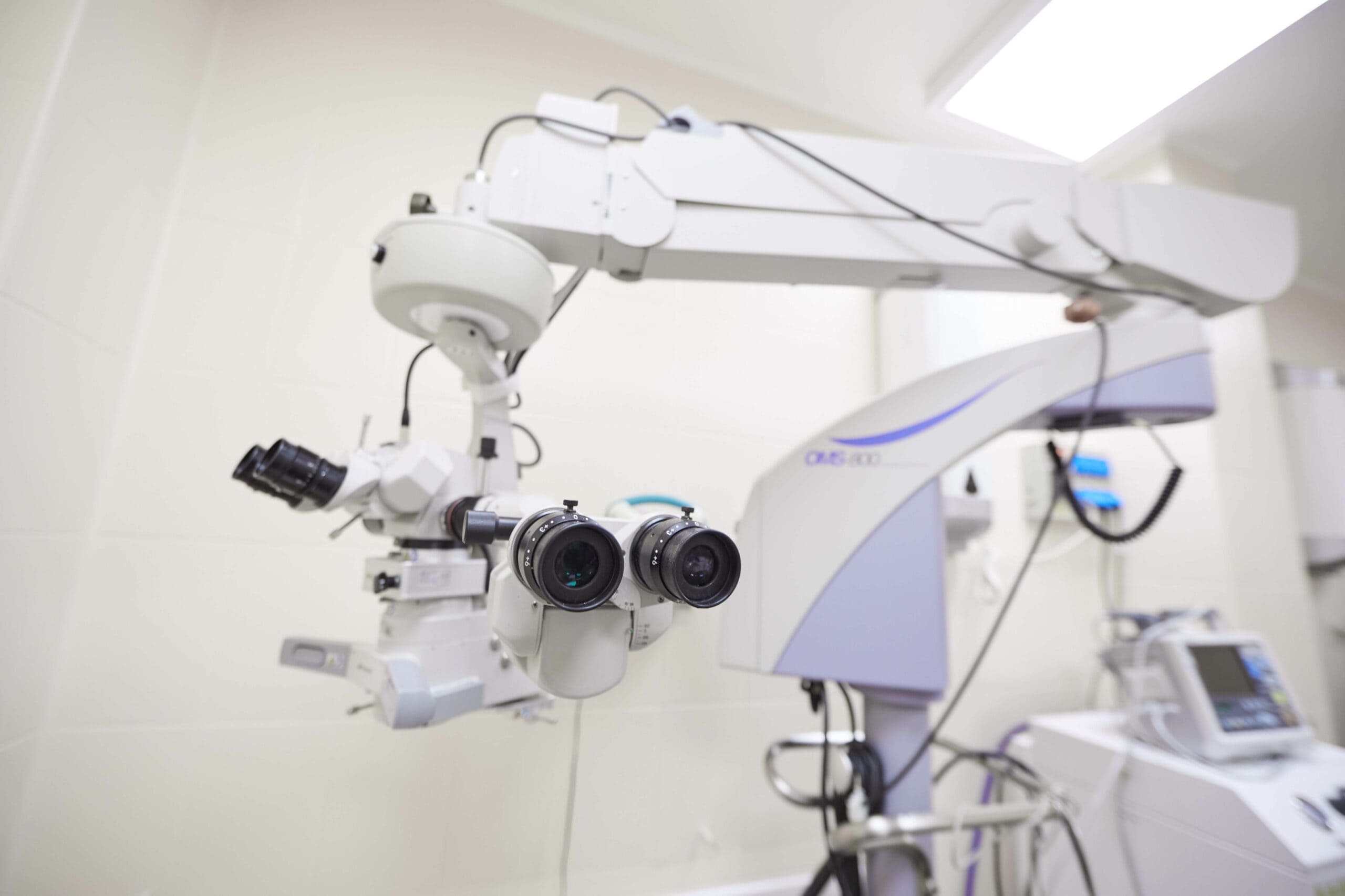 Клиника глаз игнатьева екатеринбург. Carl Zeiss Visucam 500 фундус-камера. Омикрон офтальмологический центр. Лазерная скиаскопии.